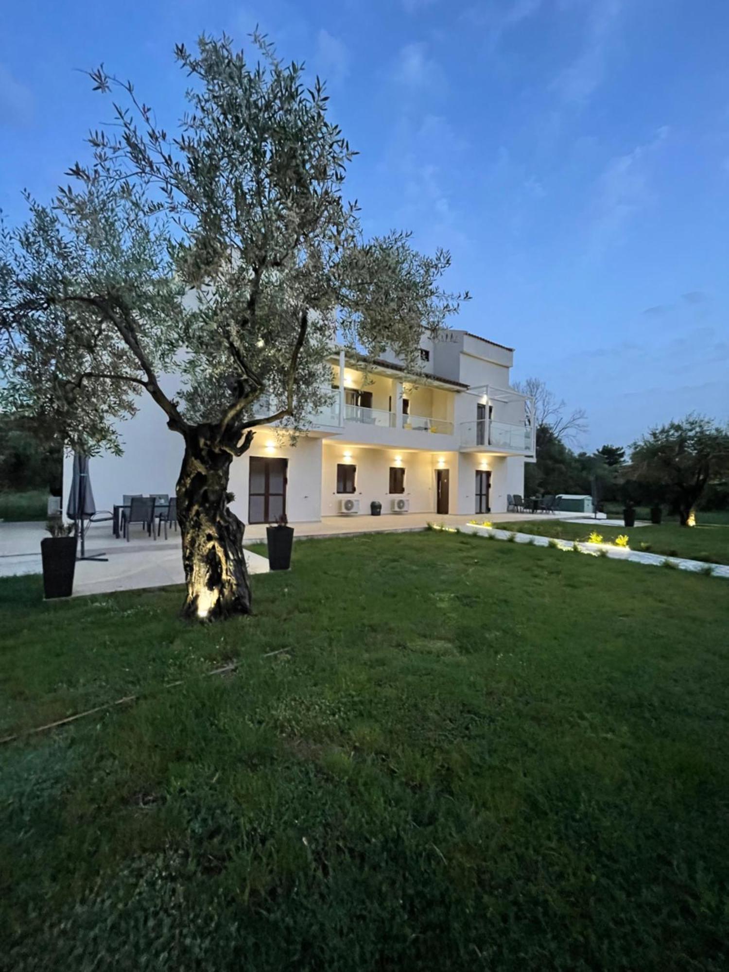 Villa Rodelia 1 Roda  Rum bild